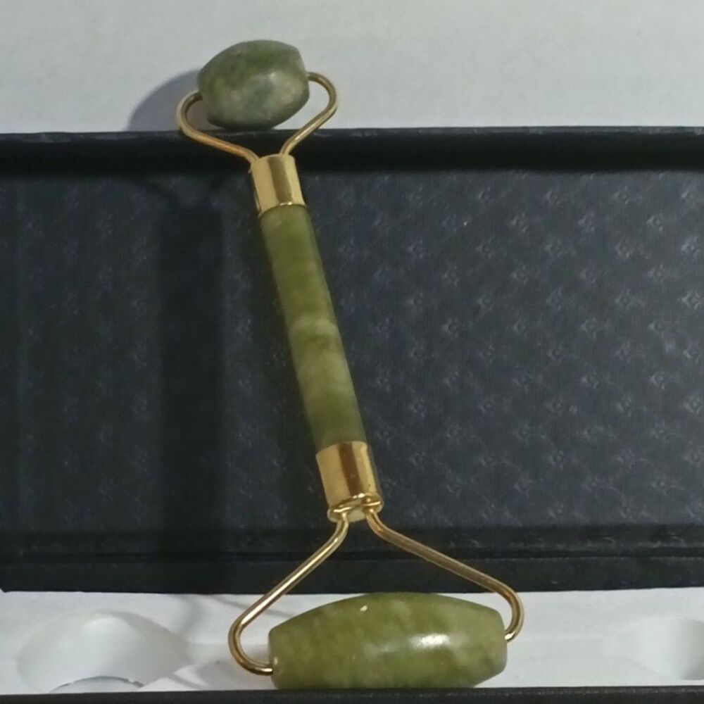Arishine Jade Roller Facial Massager in Gift Box with Manual
